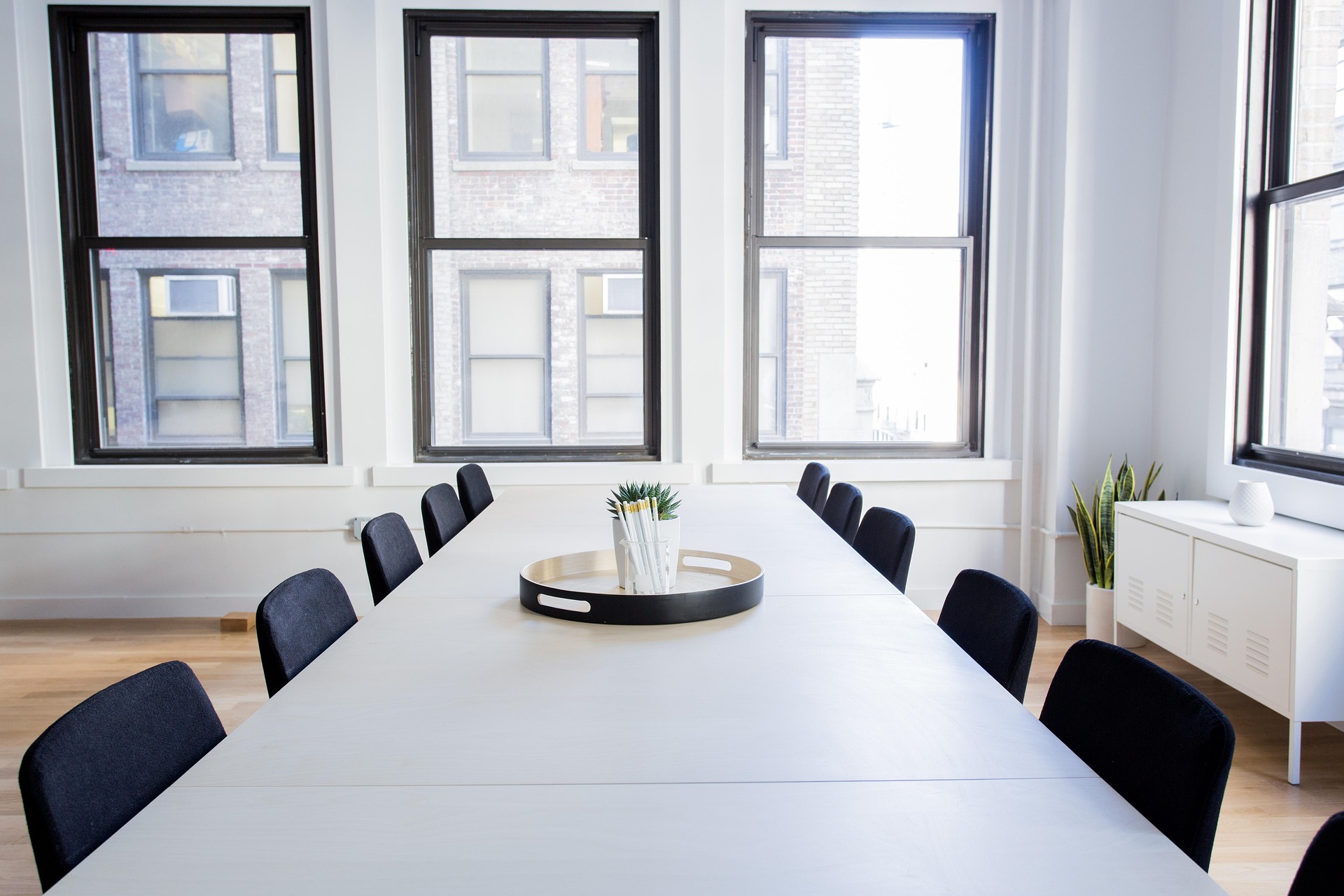 B2B financial logistics content writer